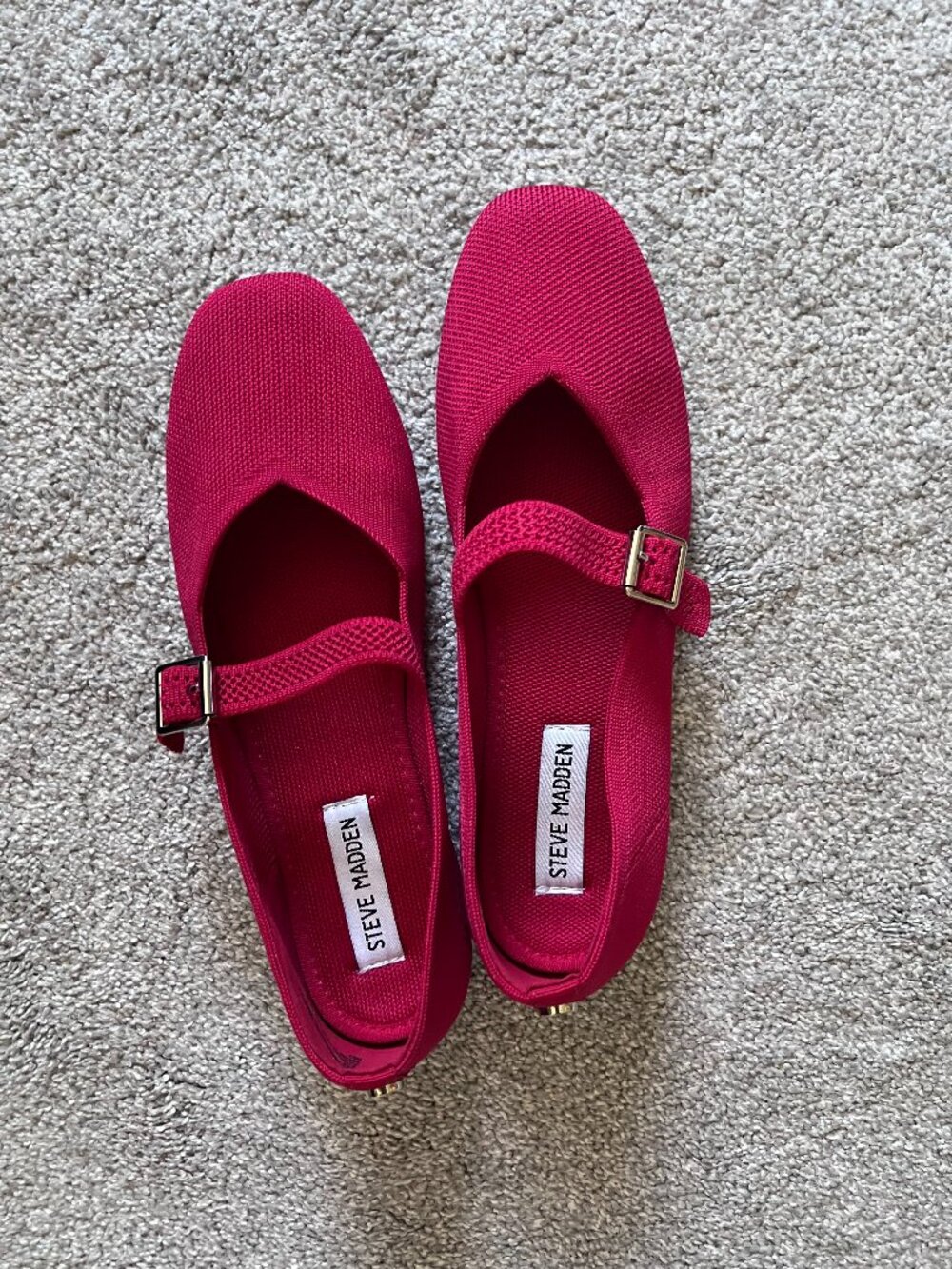 Steve Madden Red fabric flats Size 9